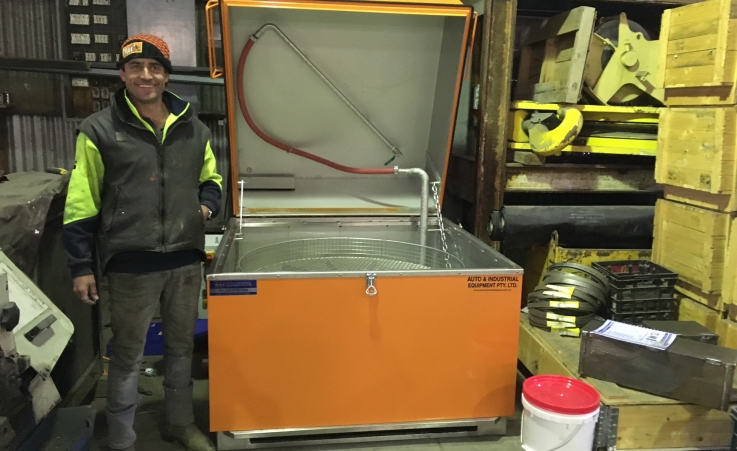Form700 Pty Ltd takes delivery of their new Parts Washer